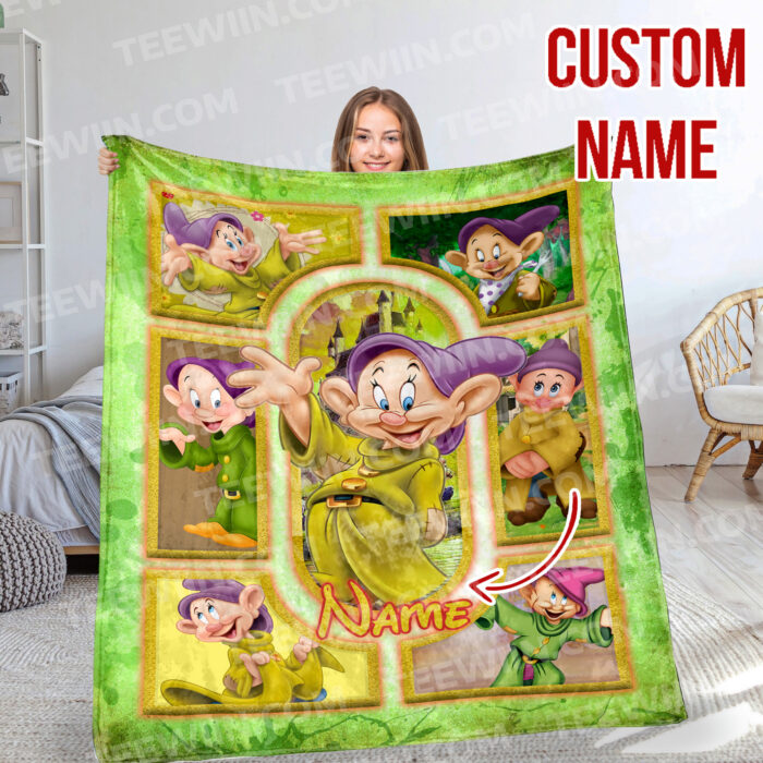 Personalized Snow White and the Seven Dwarfs Blanket, Disney Custom Name Blanket - Image 10