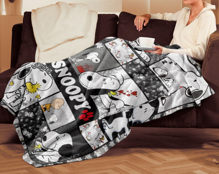 Personalized Snoopy The Peanuts, Custom Name Snoopy Blanket, Baby Shower Blanket - Image 3