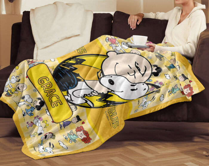 Personalized Snoopy Lovers Blanket, The Peanuts Custom Name Snoopy Blanket, Baby Shower Blanket - Image 3