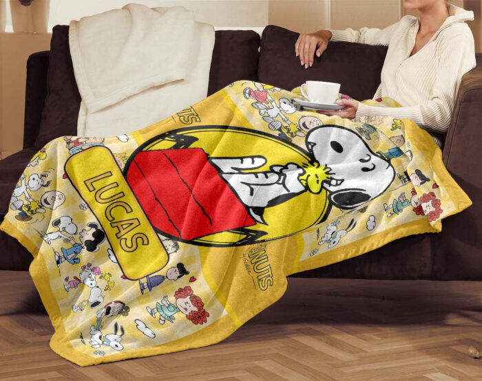 Personalized Snoopy Lovers Blanket, The Peanuts Custom Name Snoopy Blanket, Baby Shower Blanket - Image 4